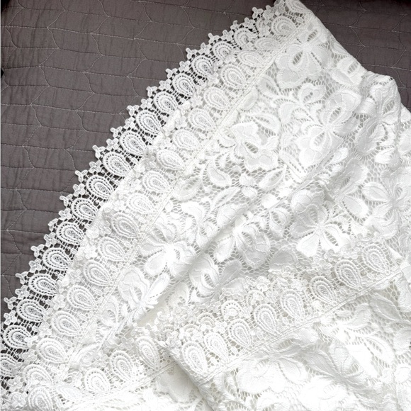 NWT❣️Champagne and Strawberry Eyelet Dress Size Medium - Picture 4 of 8